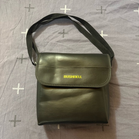 Bushnell Binoculars AG 13-1250 PK 12*50 272FT Wide Angle Binoculars + Case - Picture 2 of 13